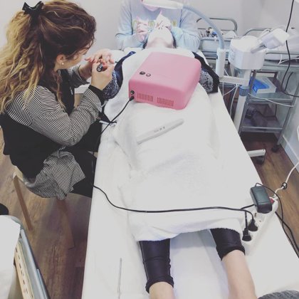 Limpieza facial + Manicura